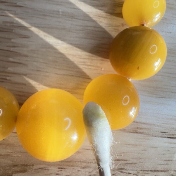 Vintage Bakelite Butterscotch Moonglow Graduate Bead 16 in Necklace 35g "AS IS" - Picture 15 of 15